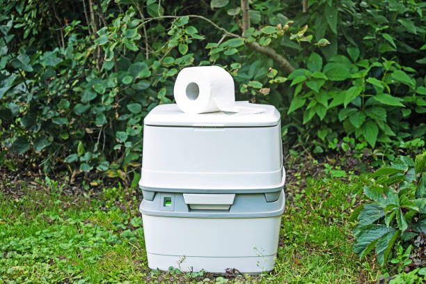 Best Portable toilet rental cost  in Davis Junction, IL